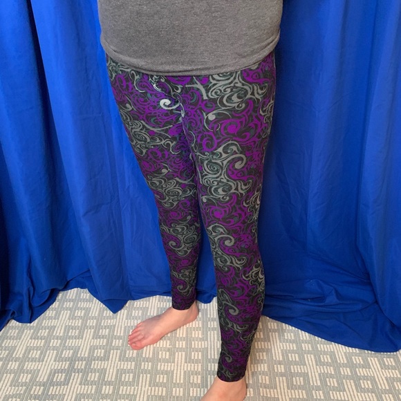 ๐HP๐ Purple-Black-Gray- leggings - Picture 4 of 8
